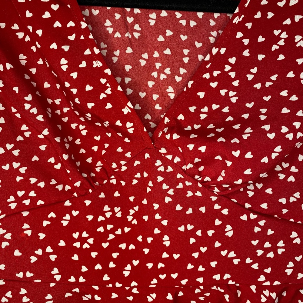 Red and white heart blouse - Picture 4 of 6